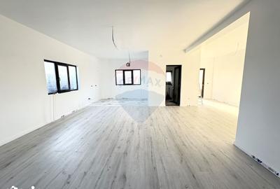Casă cu 3 camere cu Teren 254 Mp în Valu lui Traian - 9