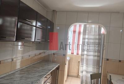 Apartament cu 3 camere semidecomandat în Crângași - 4