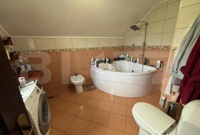 Casă cu 4 camere cu Teren 800 Mp în Central - 1