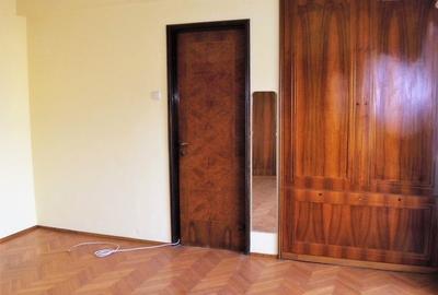 Universitate, Intercontinental, Blocul Roșu - 9