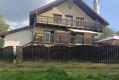 Vilă spectaculoasă de vânzare în Moeciu de Sus | Vedere panoramică. - 32