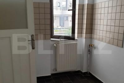 Casă cu 7 camere cu Teren 370 Mp în Democrației - 4