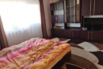 Apartament cu 4 camere decomandat în Central - 3