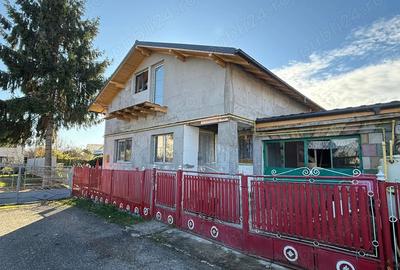 Casă cu 3 camere în Central - 2