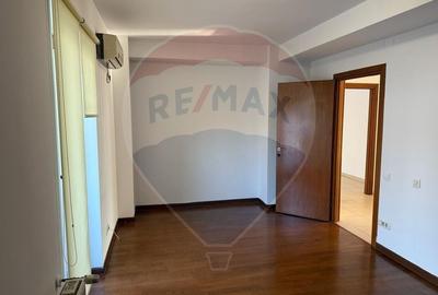 INCHIRIERE Apartament cu 3 camere in zona Baneasa - 13