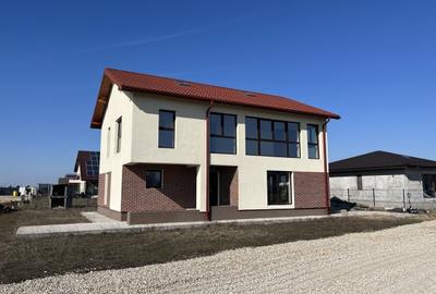 Casă cu 5 camere cu Teren 605 Mp în Victoriei - 8