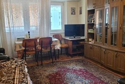 Apartament cu 3 camere decomandat în Central - 1