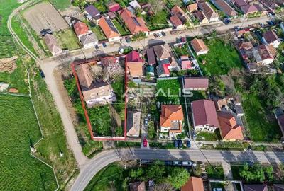 Casă cu 5 camere cu Teren 1370 Mp în Bodrogu Nou - 2