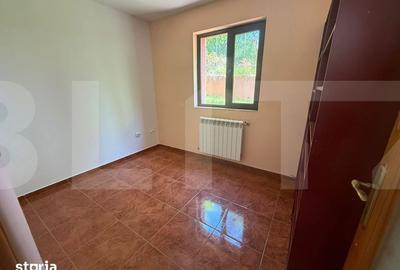 Casă cu 5 camere cu Teren 2248 Mp în Curtești - 3
