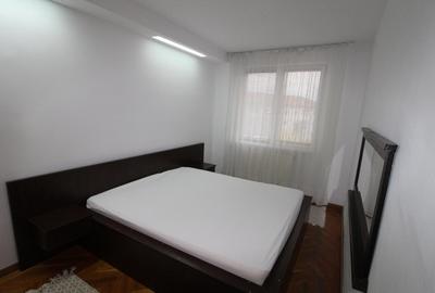 Apartament cu 3 camere semidecomandat în Hipodrom 3
