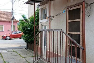 Proprietate deosebita ideala pentru o familie numeroasa sau investitie - 3