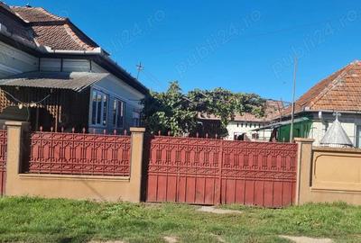 Casă cu 3 camere cu Teren 1300 Mp în Leorinț - 4