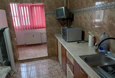 Inchiriere Apartament 3 Camere Semidecomandat Sos.Berceni - 8