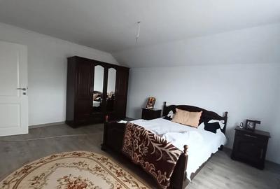 Casă cu 6 camere în Șcheia - 8