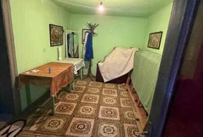 Casă individuală cu 6 camere cu Canalizare în Central - 7