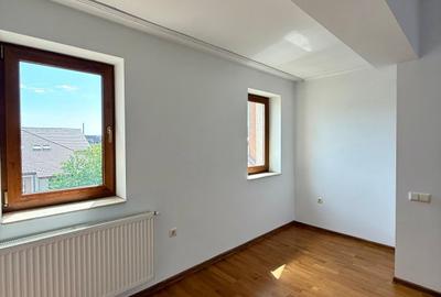 Apartament cu 3 camere în Tractorul - 4