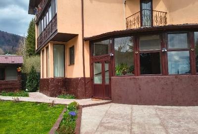 Casă individuală cu 12 camere cu Canalizare în Cheia - 2