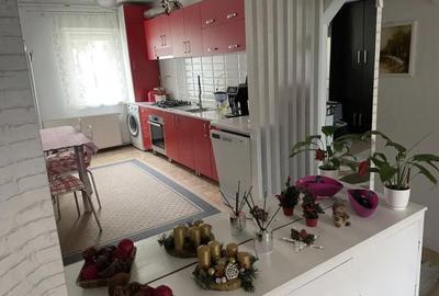 Apartament cu 3 camere decomandat în Central - 2