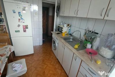 Apartament cu 3 camere semidecomandat în Central - 8