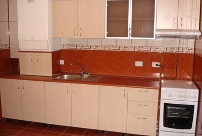 Casă cu 5 camere cu Teren 400 Mp în Fundeni - 8