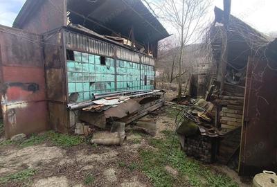 Casă cu Teren 597 Mp în Central - 2