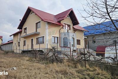Casă cu 6 camere cu Teren 1000 Mp în Șcheia - 16