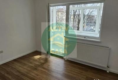 Apartament cu 3 camere decomandat în Central - 2