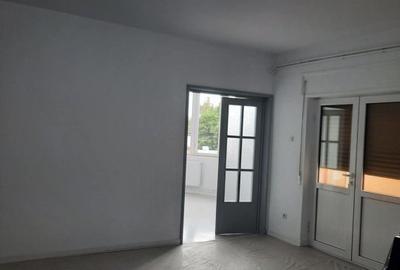 Casă cu 5 camere cu Teren 10 Mp în Crângași - 9