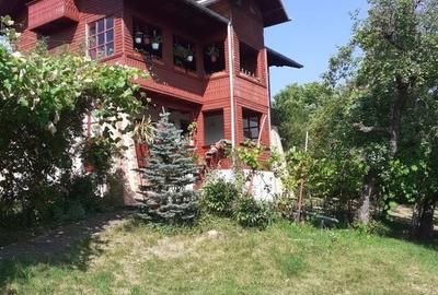 Casă cu 3 camere în Vâlcănești - 1