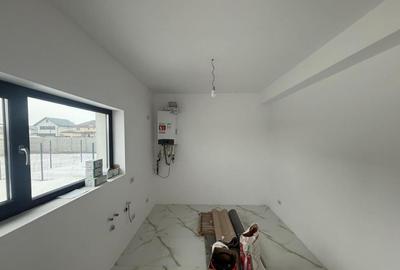 Casă cu 3 camere cu Teren 308 Mp în Berceni - 1