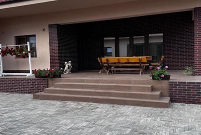 CUMPANA CENTRAL Casa  superba+garaj+curte-413000Euro! - 2