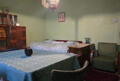 Apartament cu 3 camere decomandat în Progresul - 7