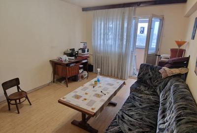 Apartament cu 3 camere decomandat în Republicii - 8
