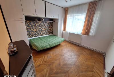 Apartament cu 2 camere decomandat în Aradului