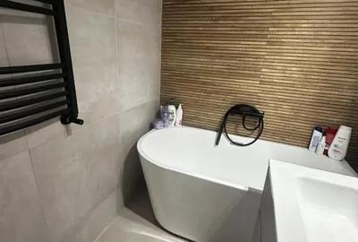 Apartament cu 4 camere decomandat în Mircea cel Bătrân - 1