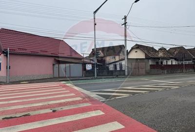 Casă cu 3 camere cu Teren 356 Mp în Central - 22