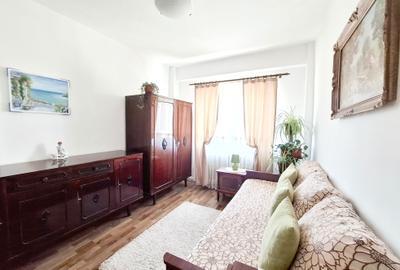 Apartament 3 camere  decomandat , zona  Cetate - 4