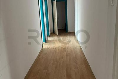 Spațiu comercial, de 70 mp, în Decebal - 3