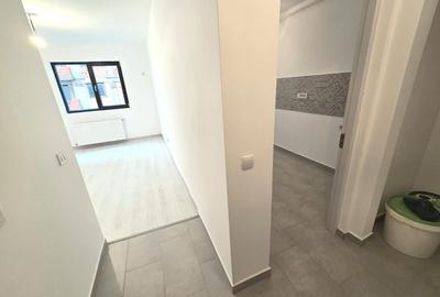 Garsoniera cartier Militari Residence - mutare imediata!! - 3