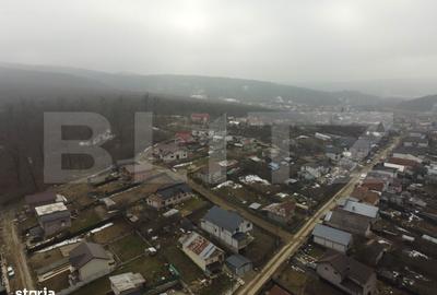 Teren de 3470 mp, în Ocnița