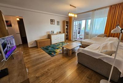 Apartament cu 3 camere semidecomandat, mobilat în Tudor Vladimirescu