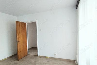 Apartament cu 3 camere decomandat în Brâncoveanu - 2