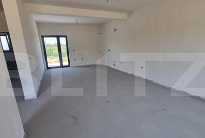 Casa noua, semifinisata , 93 mp, zona Martinesti - 2