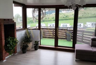 Apartament cu 3 camere semidecomandat în Florești - 2