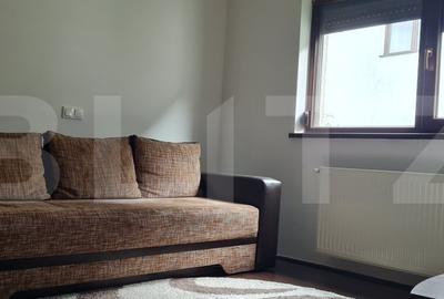Apartament de Vanzare cu 3 Camere, Suprafata Generoasa si Parcare, Sanpetru - 11