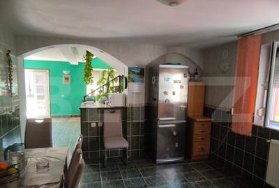 Casă cu 7 camere cu Teren 1430 Mp în Central - 11