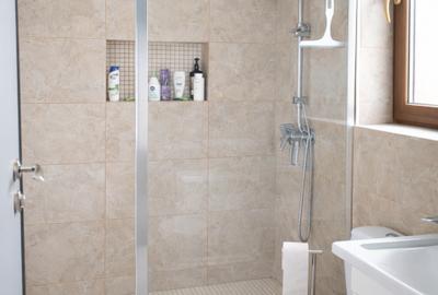 Vând 2 case una nouă și una bătrânească - 6