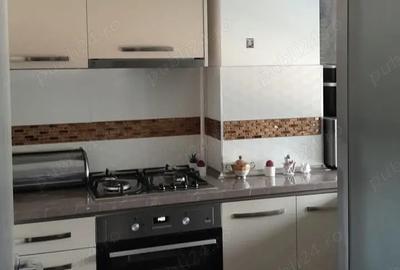 Apartament cu 3 camere decomandat în Calea Moldovei - 2