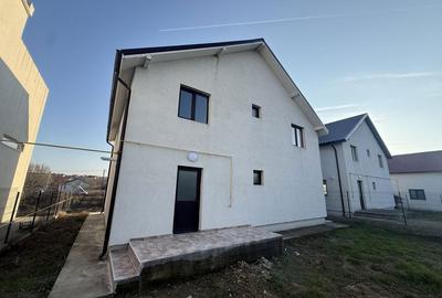 Casă cu 4 camere în Valu lui Traian - 7