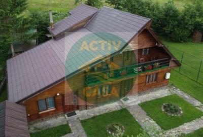 Casă individuală cu 6 camere cu Teren 1700 Mp în Durău - 1